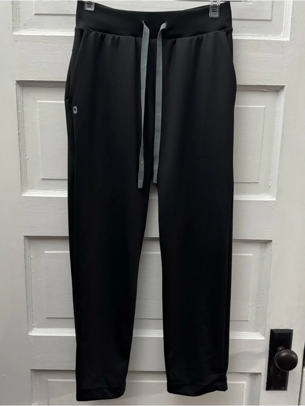 FIGS Black Jogger Scrub Pants Stretch Tapered Medical Small - Picture 1 of 10